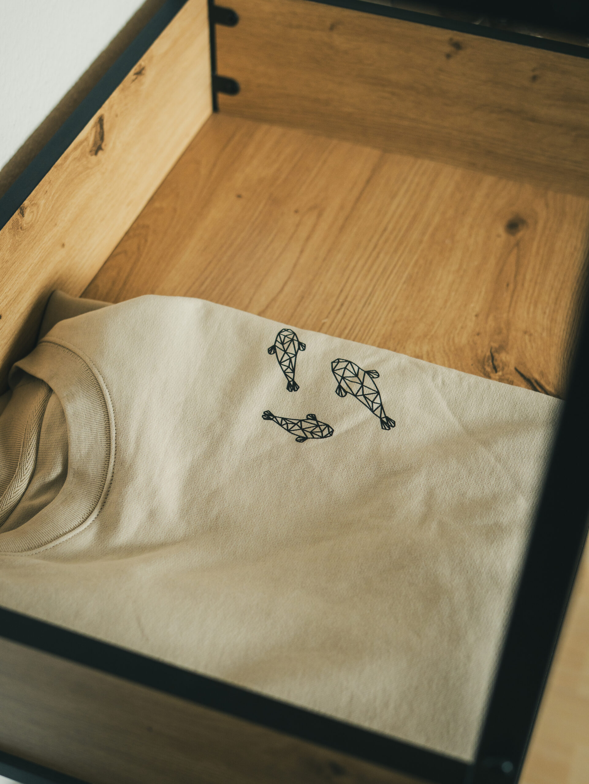Three carp classic sweater - Afbeelding 2